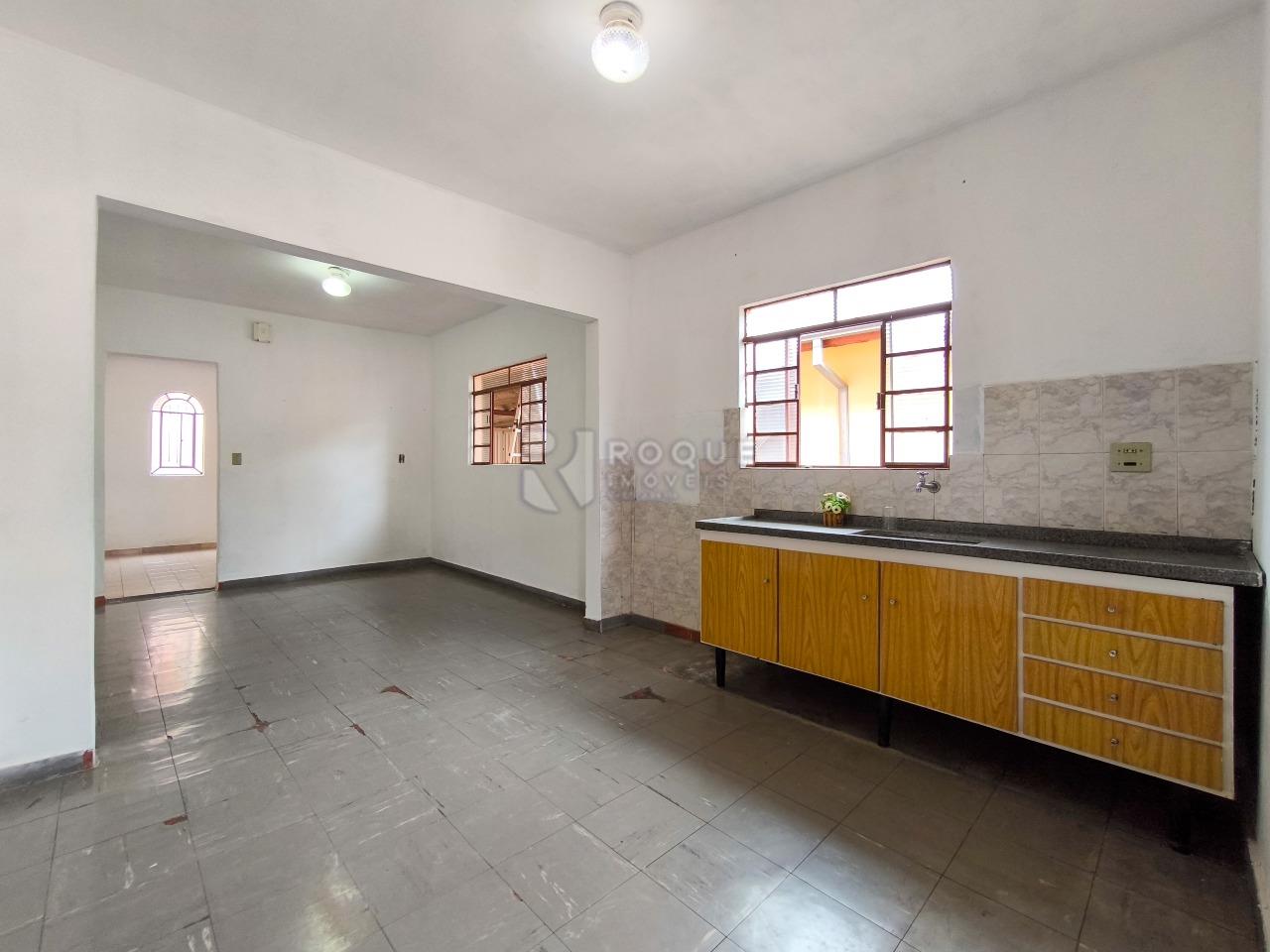 Casa Residencial à venda no bairro Vila Queiroz: COZINHA