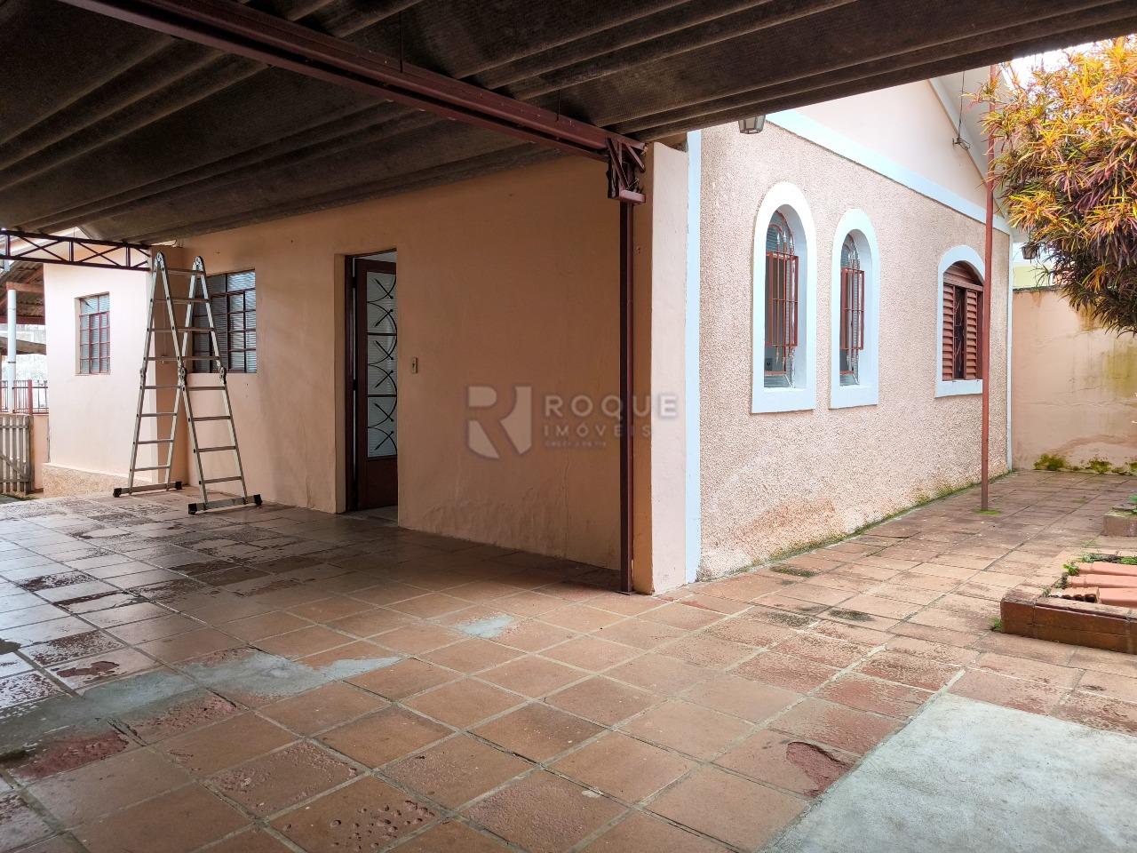 Casa Residencial à venda no bairro Vila Queiroz: FRENTE