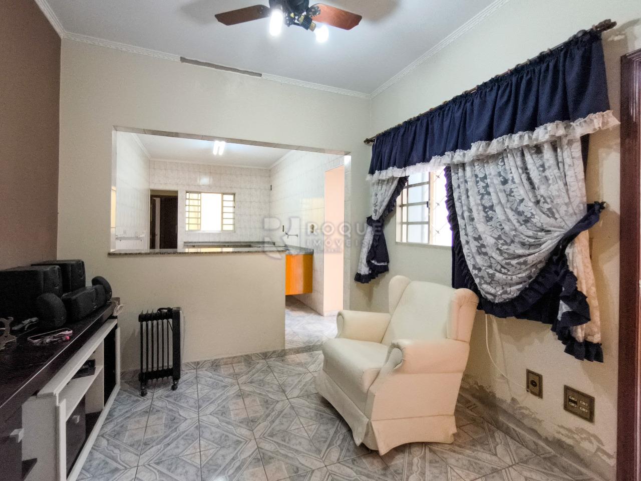 Casa Residencial à venda no bairro Vila Queiroz: SALA DE ESTAR CASA 2