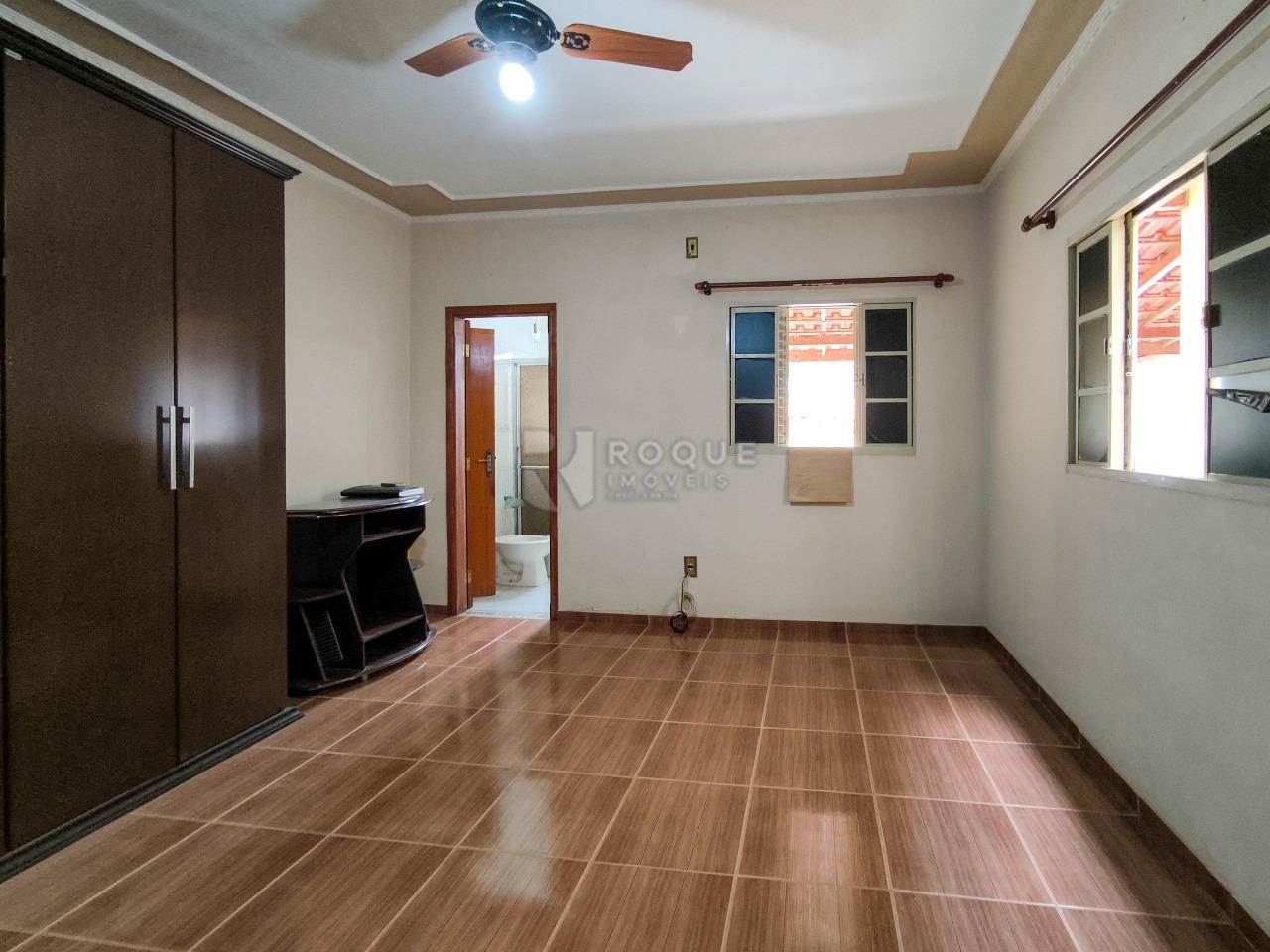 Casa Residencial à venda no bairro Vila Queiroz: SUÍTE CASA 2