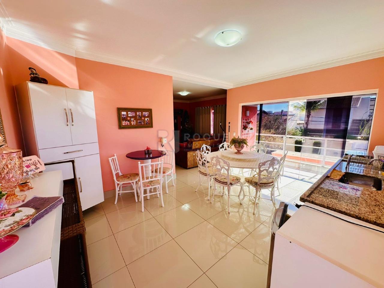 Casa em condomínio à venda no bairro Parque Residencial Roland: AREA GOURMET 