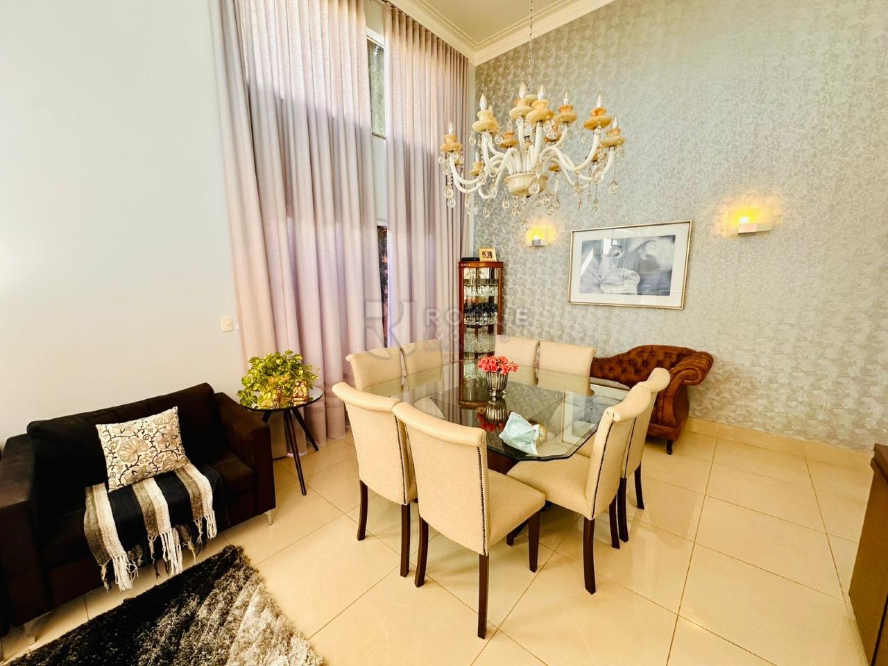 Casa em condomínio à venda no bairro Parque Residencial Roland: SALA TV / JANTAR