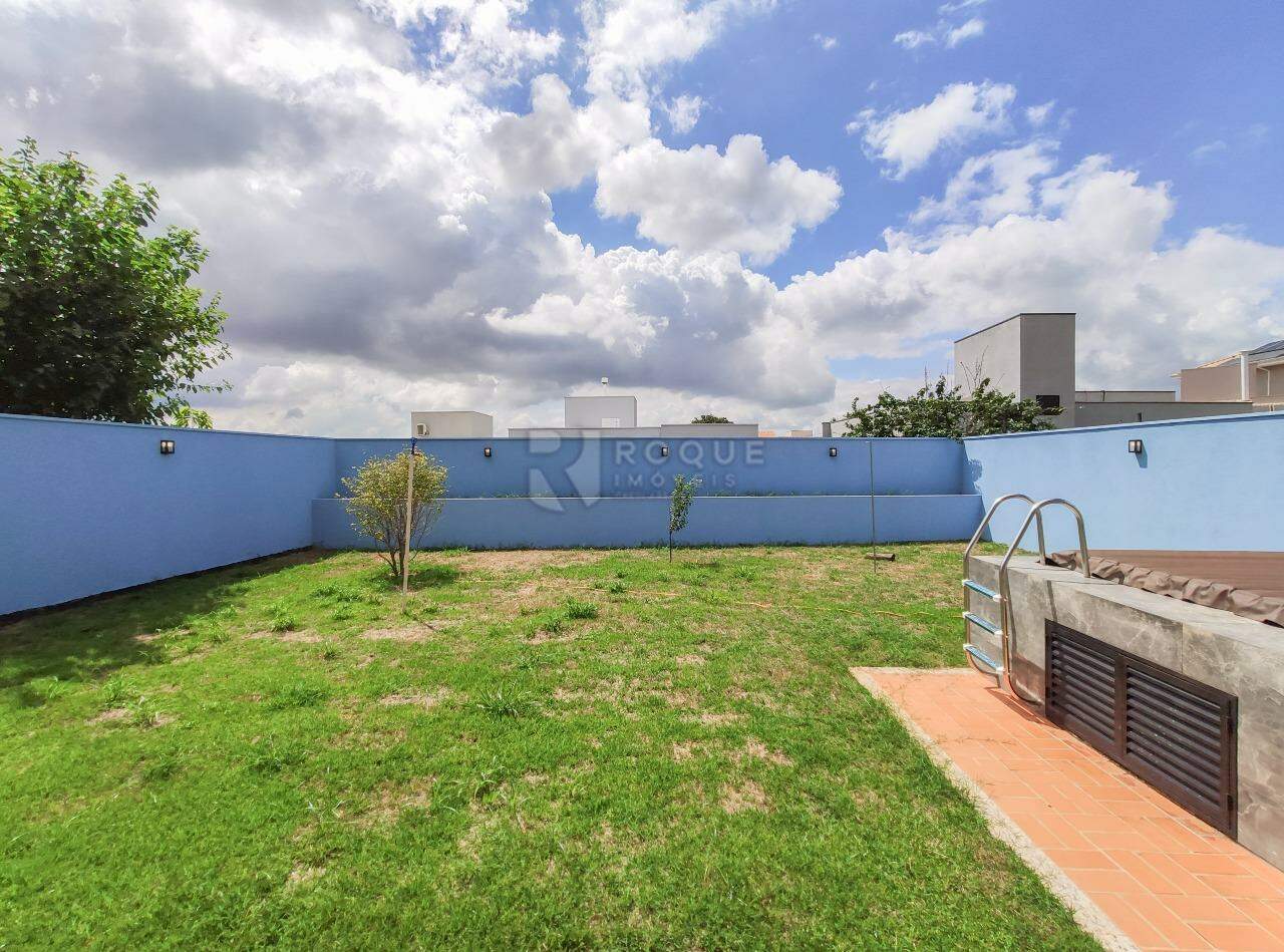 Casa em condomínio para aluguel no bairro Portal de São Clemente: Fundo 