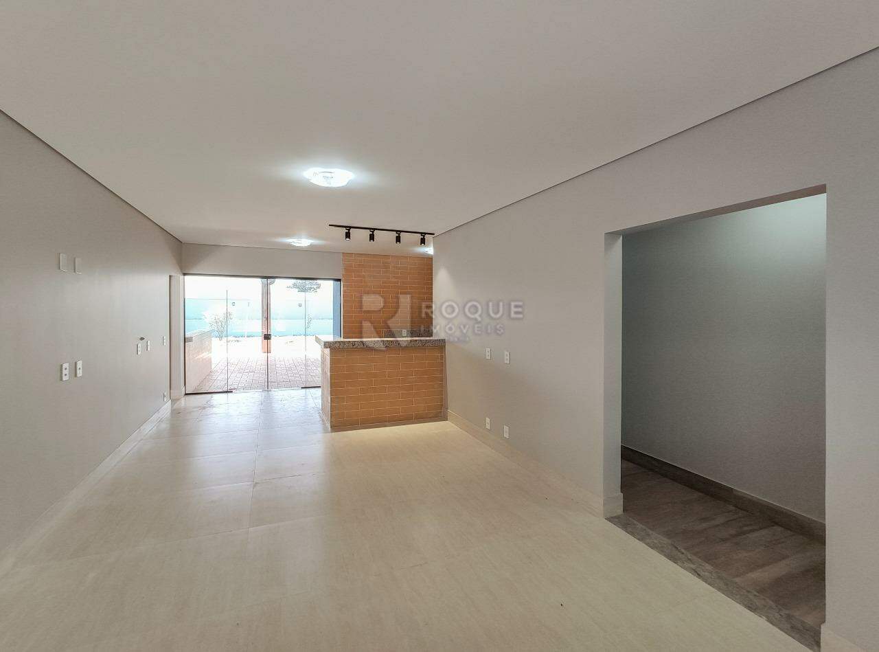 Casa em condomínio para aluguel no bairro Portal de São Clemente: Sala / cozinha 