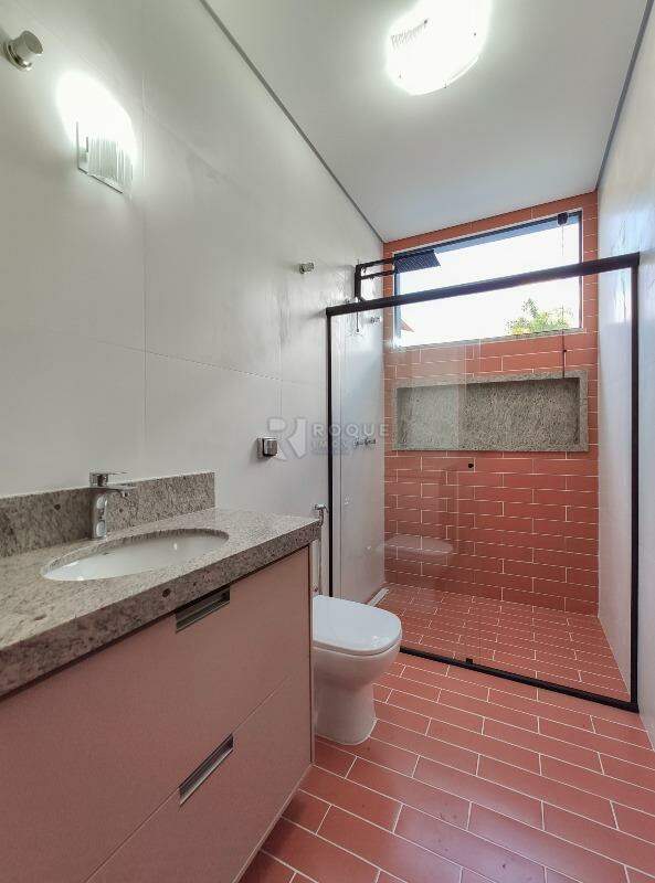 Casa em condomínio para aluguel no bairro Portal de São Clemente: WC social 