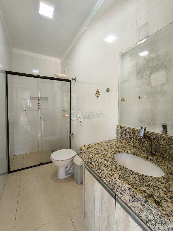 Chácara à venda no bairro Jardim Residencial Recanto Alvorada: VESTIÁRIO FEMININO