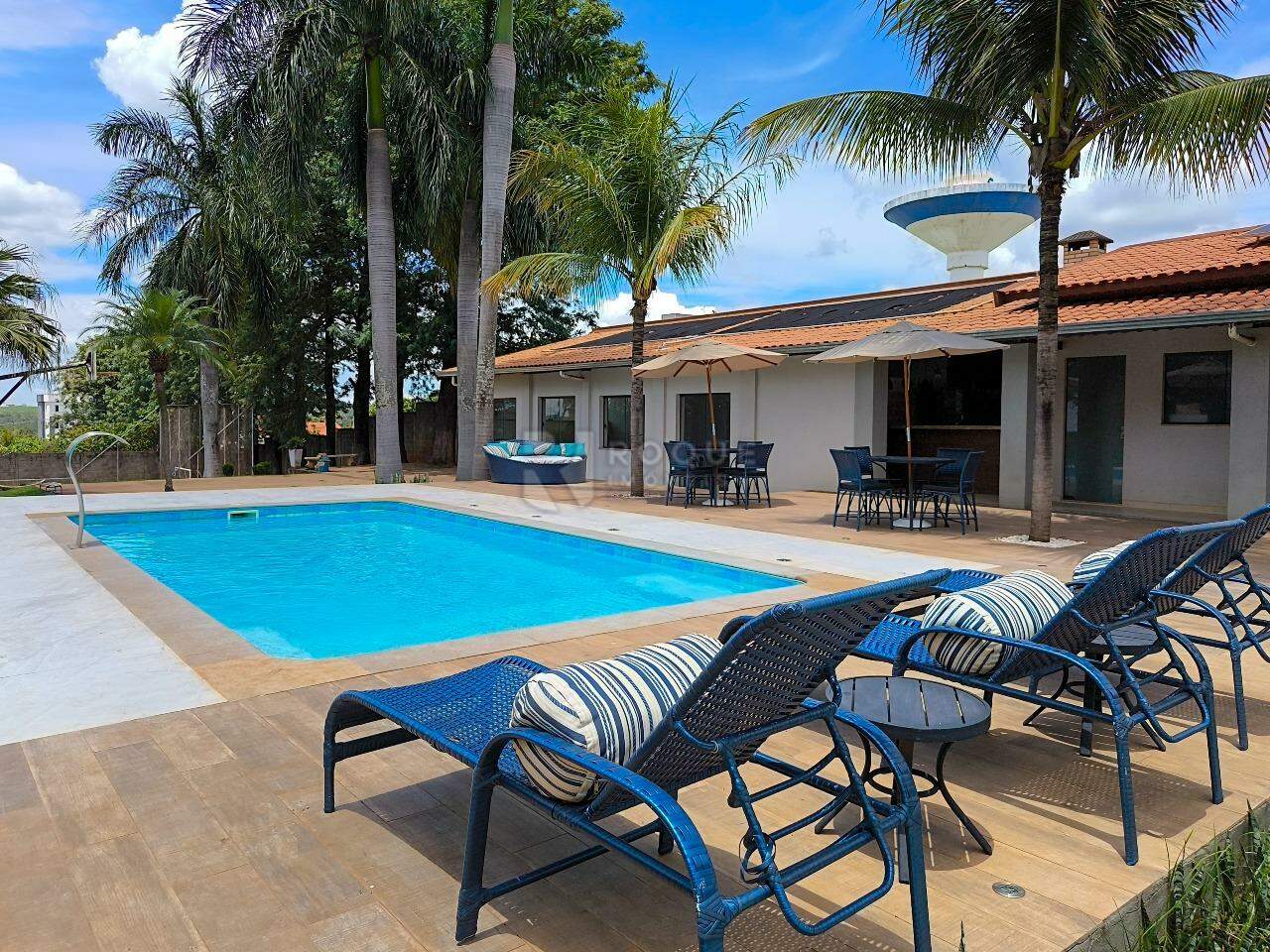 Chácara à venda no bairro Jardim Residencial Recanto Alvorada: PISCINA
