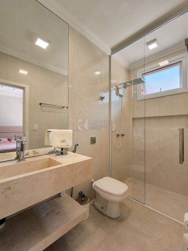 Chácara à venda no bairro Jardim Residencial Recanto Alvorada: WC SUÍTE 1