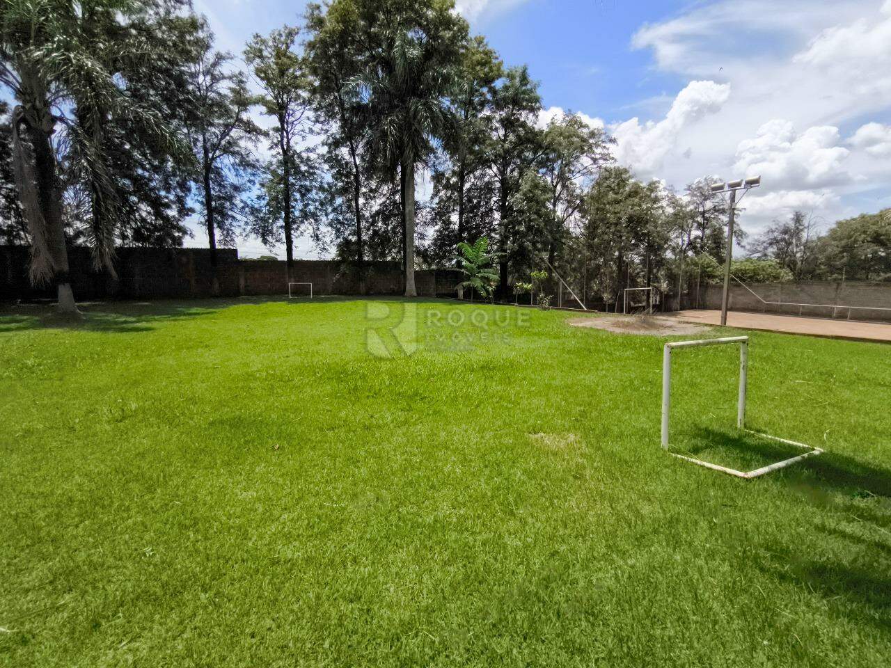 Chácara à venda no bairro Jardim Residencial Recanto Alvorada: CAMPO