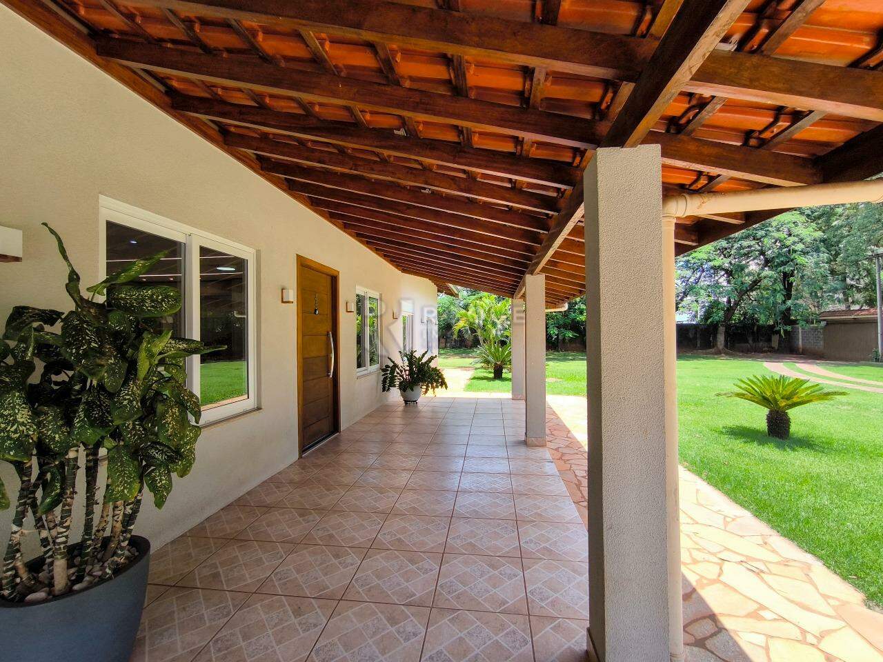 Chácara à venda no bairro Jardim Residencial Recanto Alvorada: VARANDA