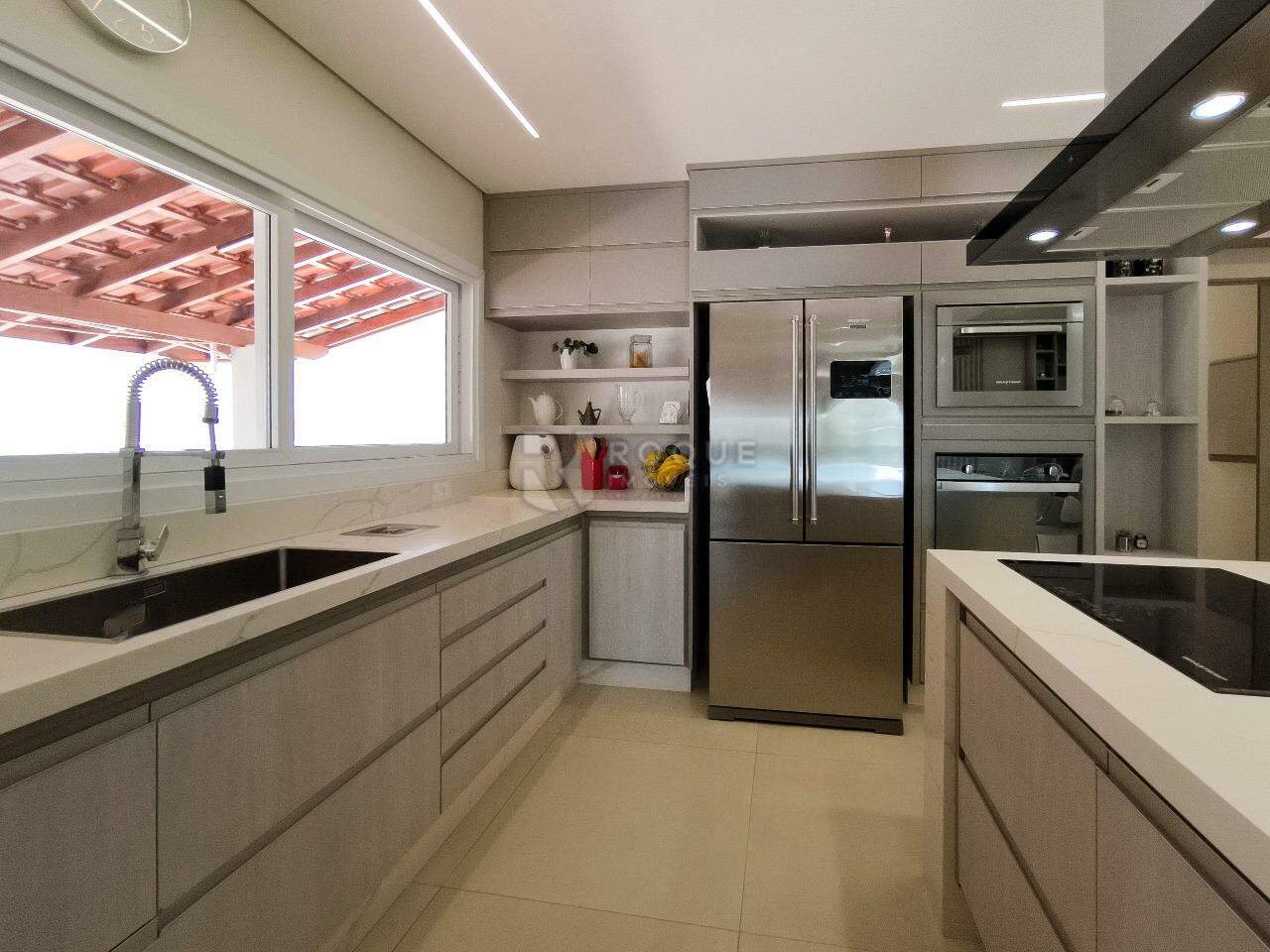Chácara à venda no bairro Jardim Residencial Recanto Alvorada: COZINHA