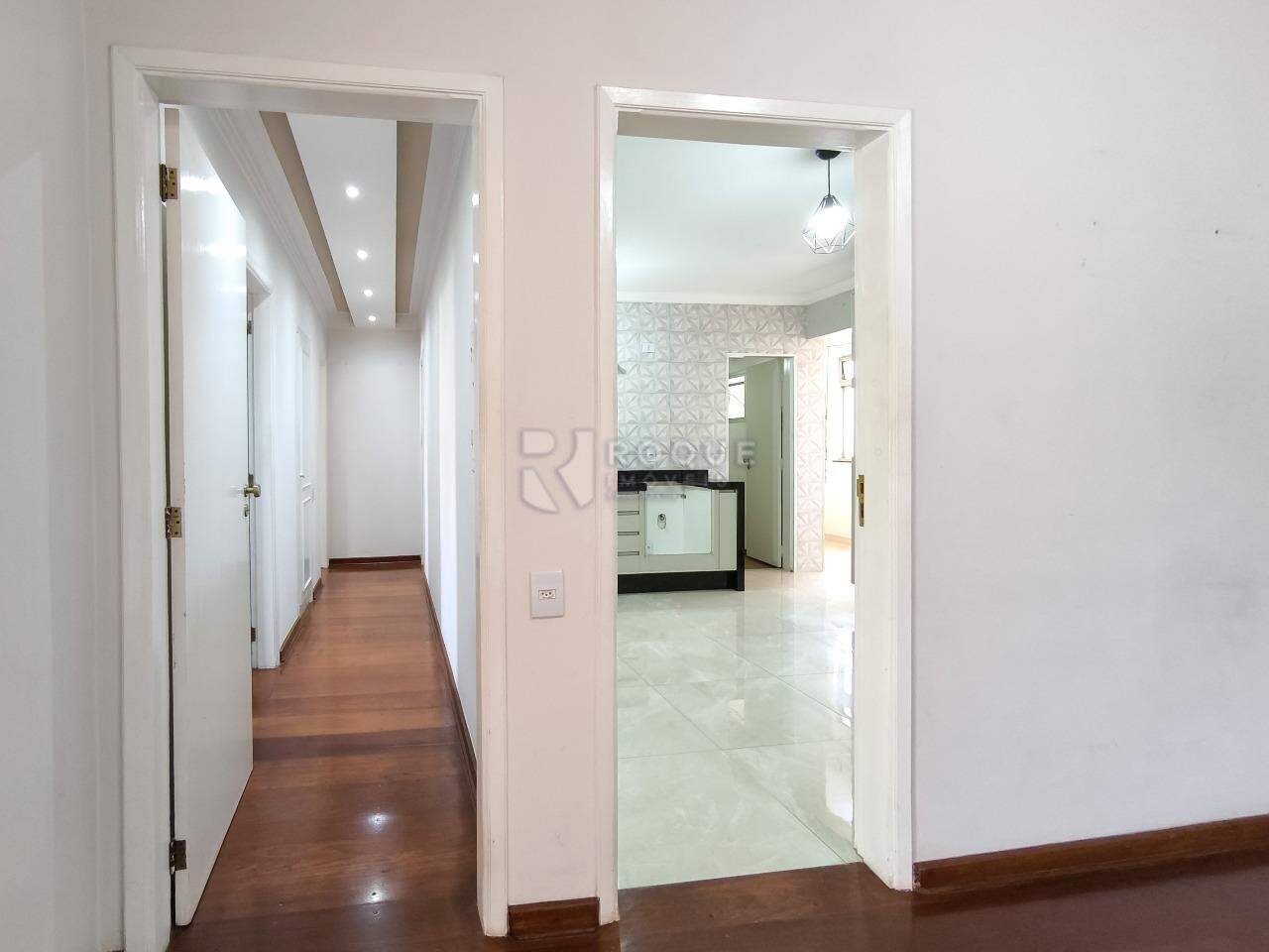Apartamento para aluguel no bairro Centro: Hall 