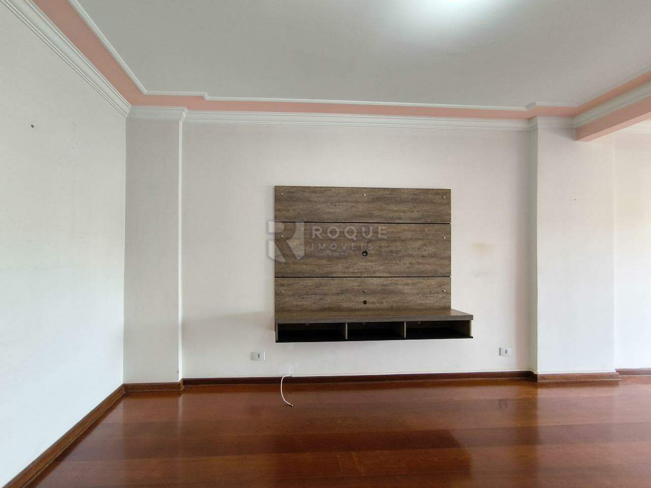 Apartamento para aluguel no bairro Centro: Sala