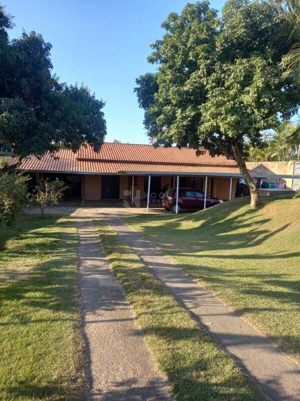 Chácara à venda no bairro Jardim Lagoa Nova: 