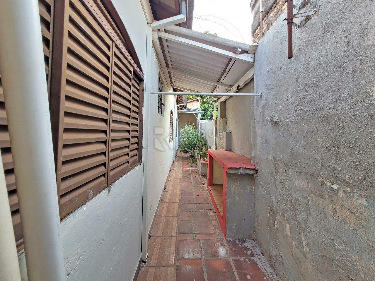 Casa Residencial à venda no bairro Jardim Piratininga: CORREDOR LATERAL