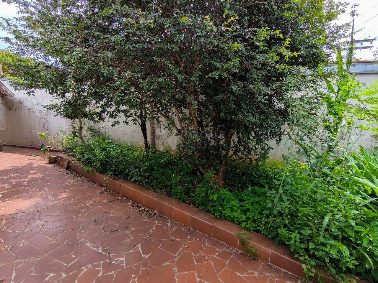 Casa Residencial à venda no bairro Jardim Presidente Dutra: JARDIM