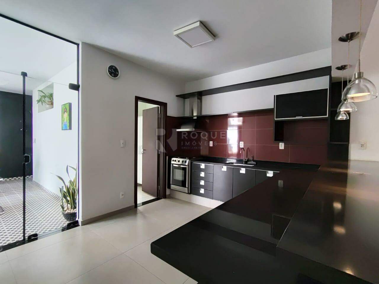 Casa em condomínio à venda no bairro Parque Residencial Roland 2: Cozinha
