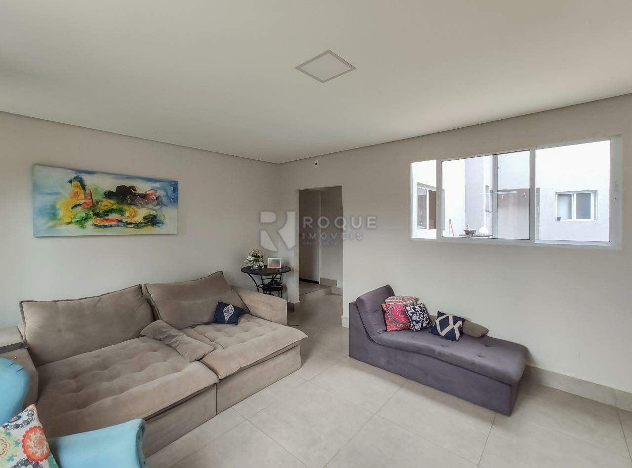 Chácara à venda no bairro Residencial Interlagos: Sala