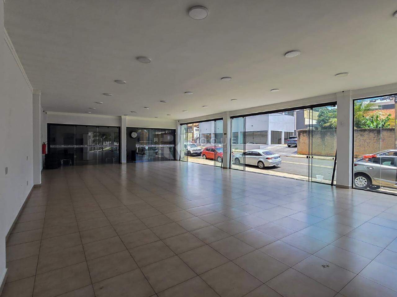 Salão para aluguel no bairro Jardim São Manoel: Salão