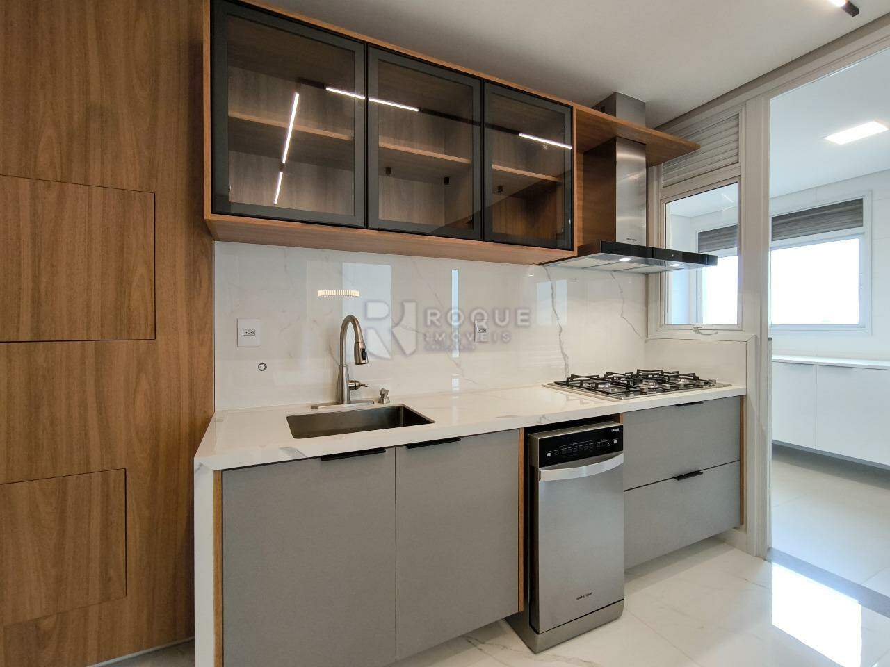 Apartamento à venda no bairro Graminha: COZINHA