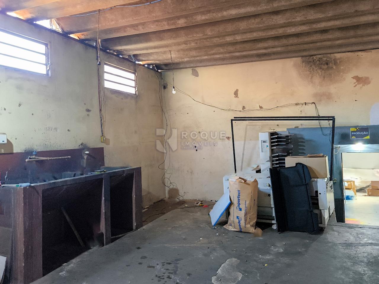 Barracão/Galpão à venda no bairro Chácaras Antonieta: LAVATÓRIO