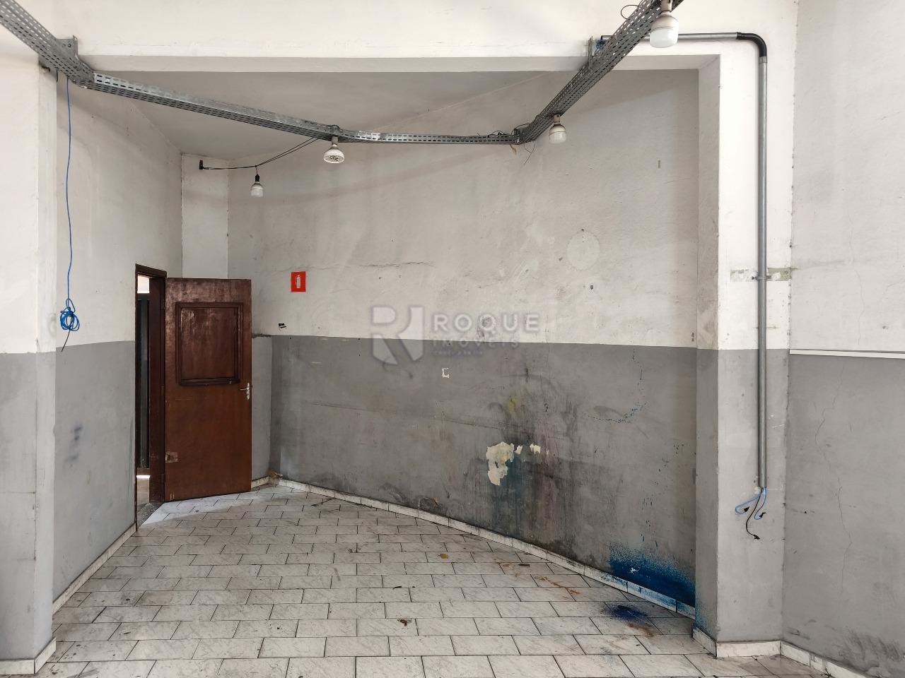 Barracão/Galpão à venda no bairro Chácaras Antonieta: SALÃO