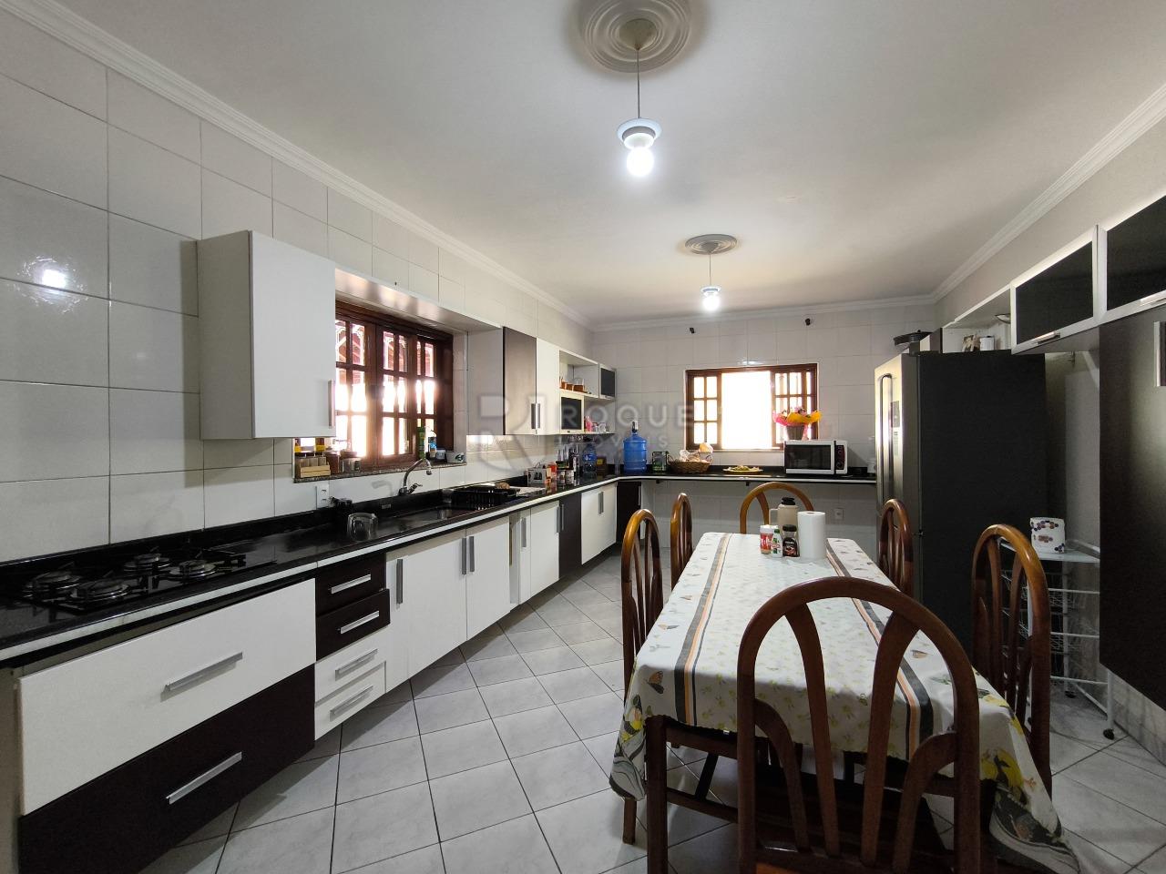 Casa Residencial à venda no bairro Jardim Canaa: COZINHA