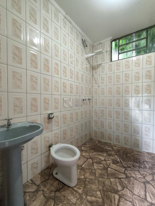 Chácara à venda no bairro Bairro dos Pires: BANHEIRO EXTERNO