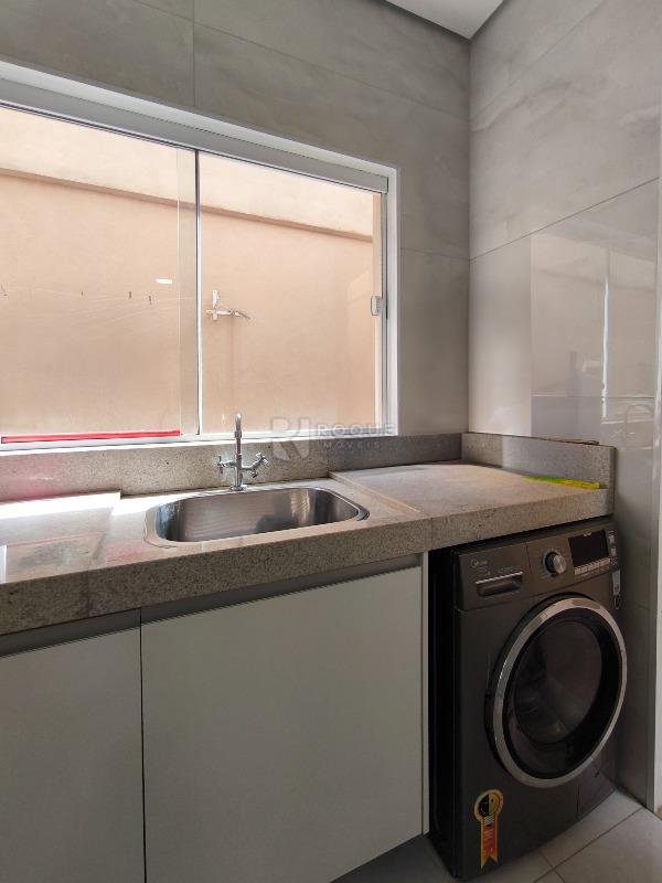 Casa Residencial à venda no bairro Jardim dos Jequitibás: LAVANDERIA