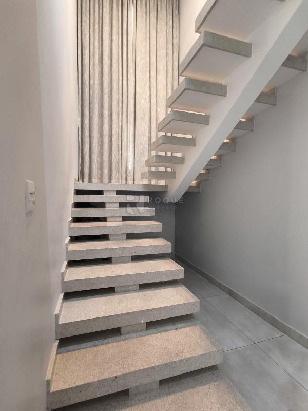 Casa Residencial à venda no bairro Jardim dos Jequitibás: ACESSO PISO SUPERIOR