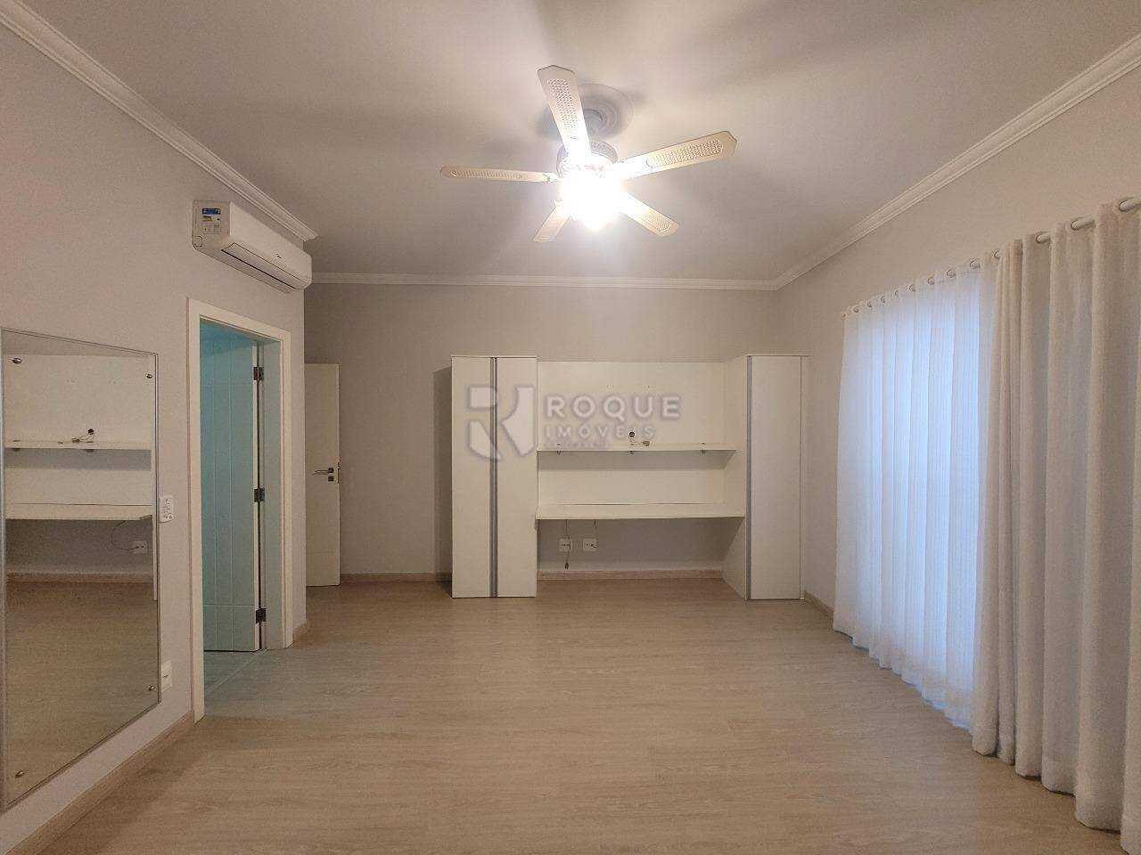Casa em condomínio à venda no bairro Residencial Greville: Dormitório 3 suíte