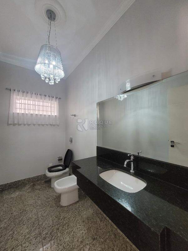 Casa em condomínio à venda no bairro Residencial Greville: WC 1