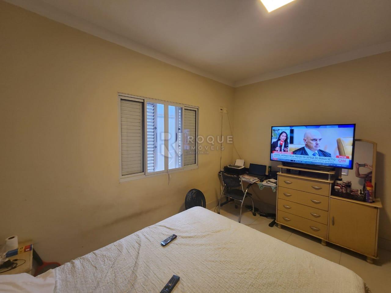 Casa em condomínio à venda no bairro Parque Residencial Roland 2: Dormitório 1