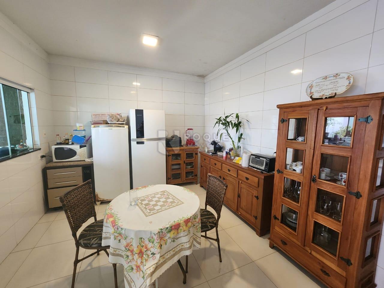 Casa em condomínio à venda no bairro Parque Residencial Roland 2: Cozinha