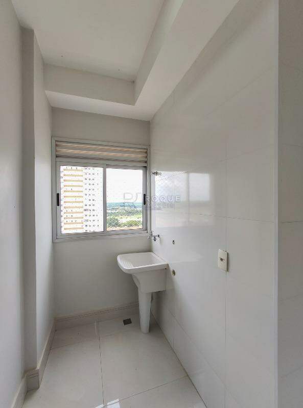 Apartamento para aluguel no bairro Chácaras Antonieta: Área de serviço 