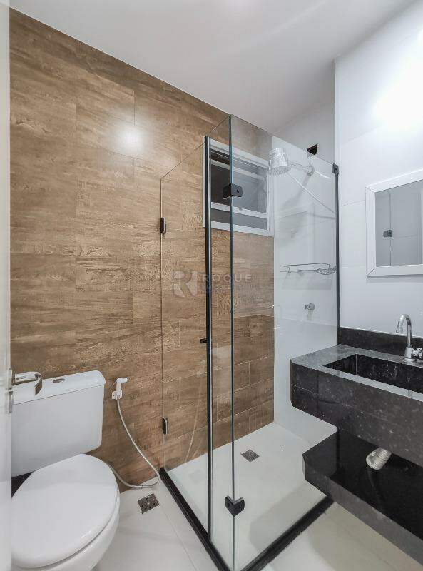Apartamento para aluguel no bairro Chácaras Antonieta: WC social 