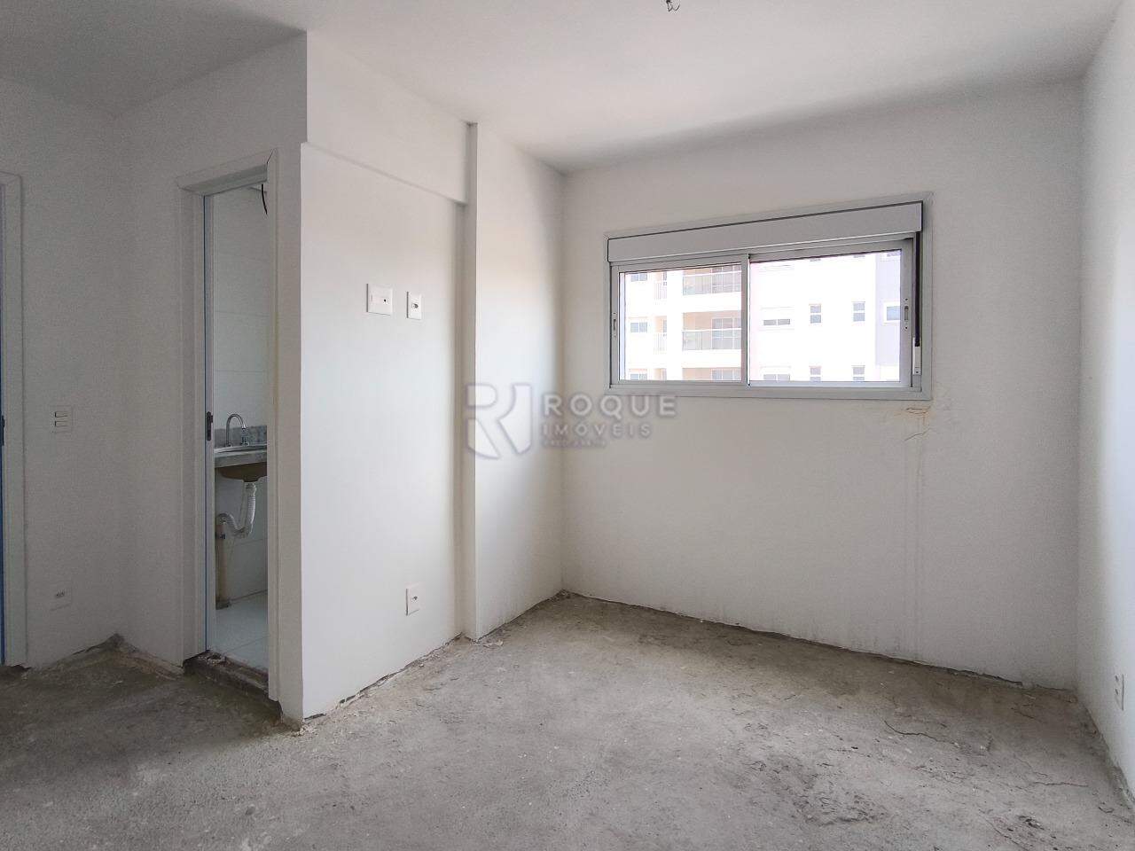 Apartamento à venda no bairro Vila Primavera: SUÍTE