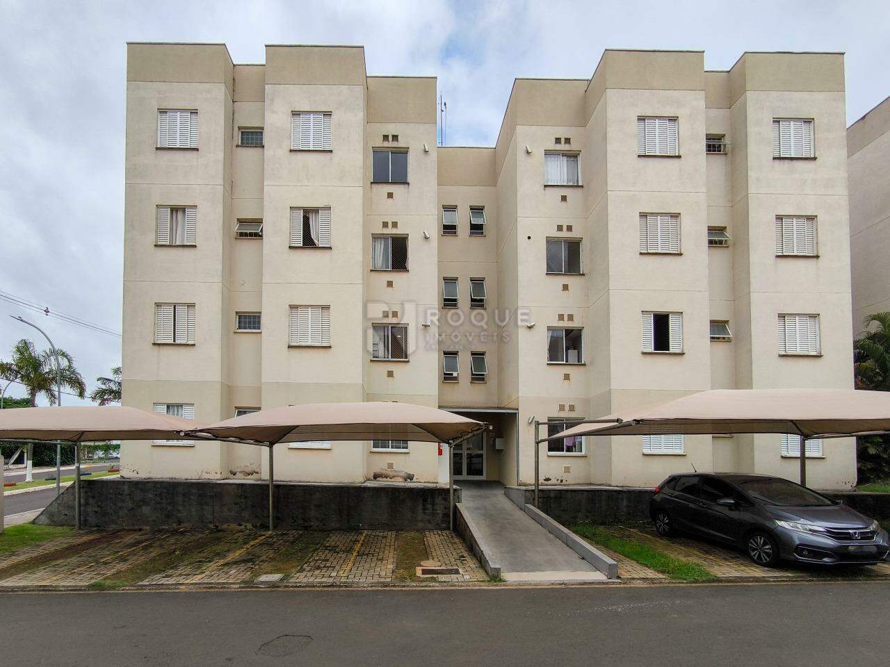 Apartamento à venda no bairro Vila Queiroz: FRENTE