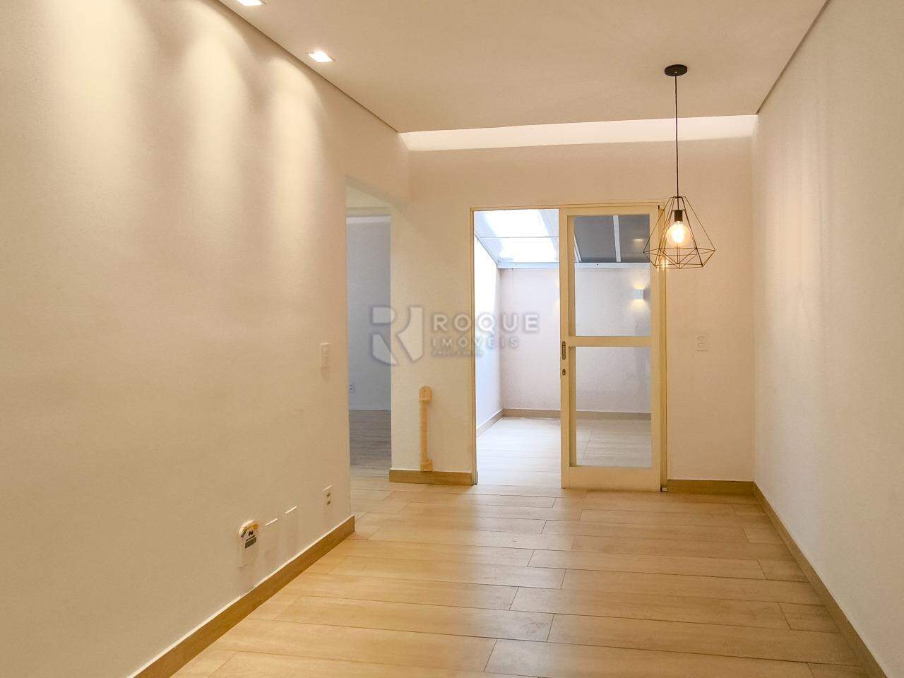 Apartamento à venda no bairro Vila Queiroz: SALA DE ESTAR