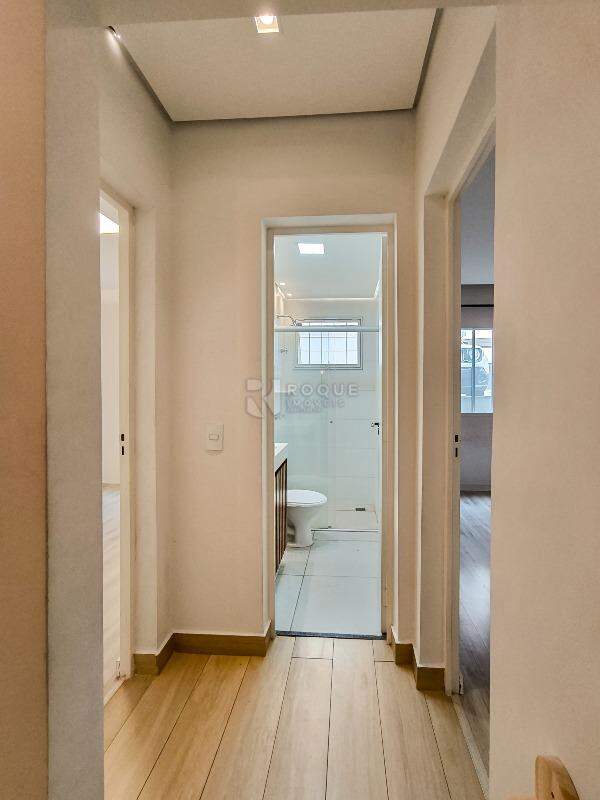 Apartamento à venda no bairro Vila Queiroz: ÁREA DE CIRCULAÇÃO