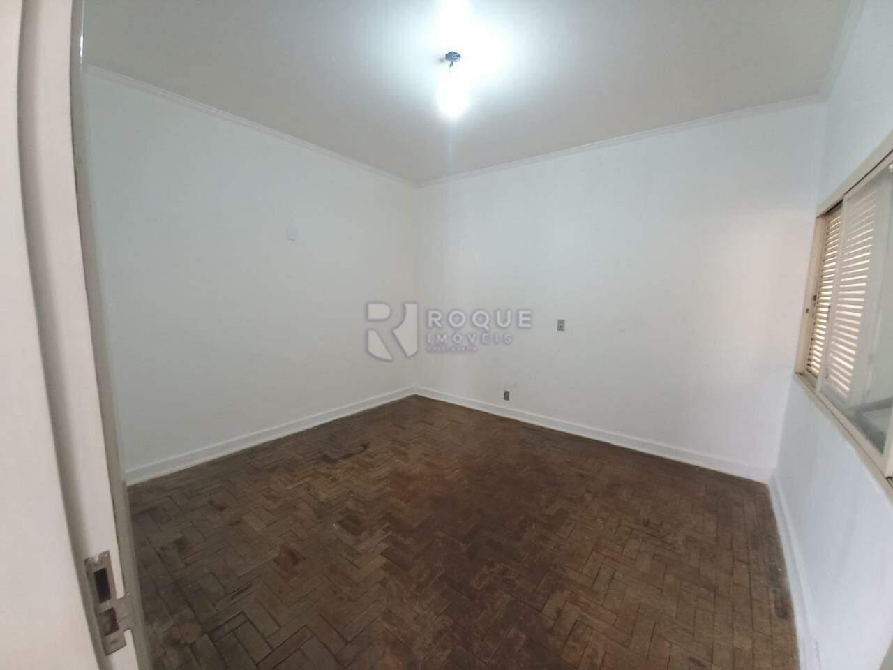 Casa Residencial à venda no bairro Centro: