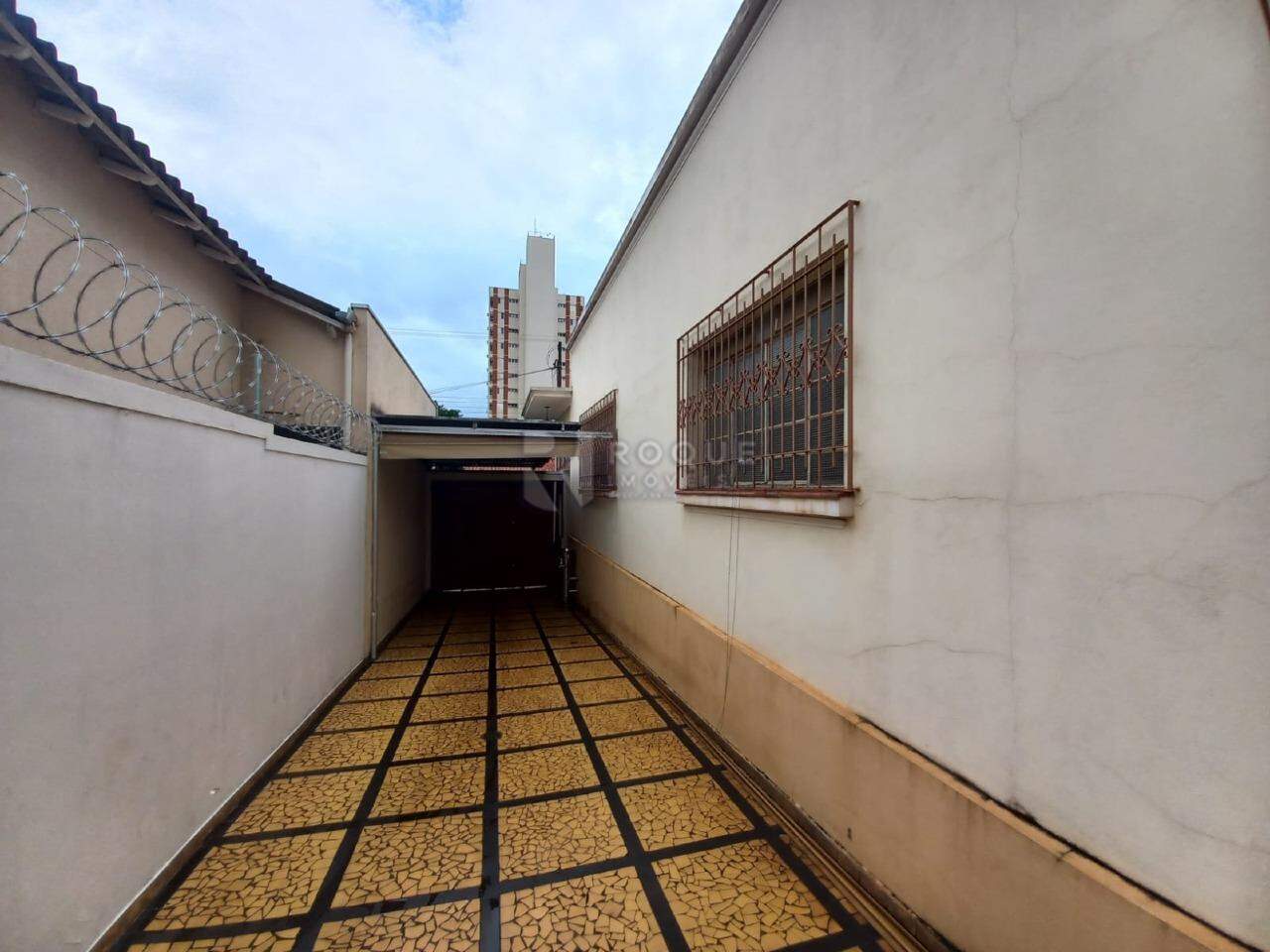 Casa Residencial à venda no bairro Centro: