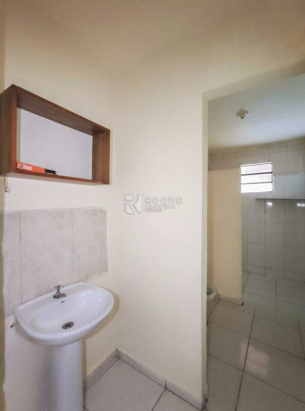 Chácara para aluguel no bairro Jardim Lagoa Nova: Lavabo