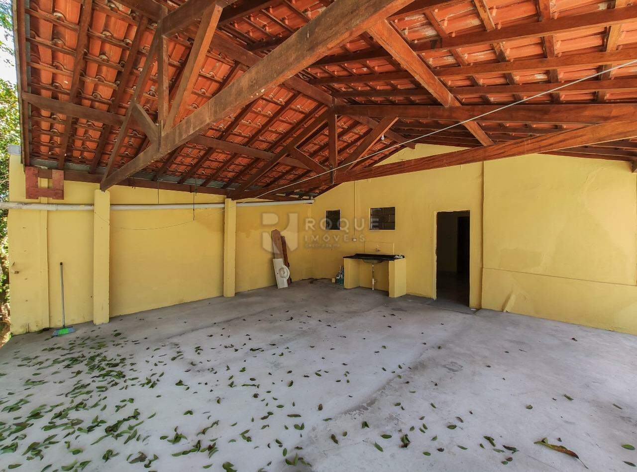 Chácara para aluguel no bairro Jardim Lagoa Nova: Rancho / Área de serviço 
