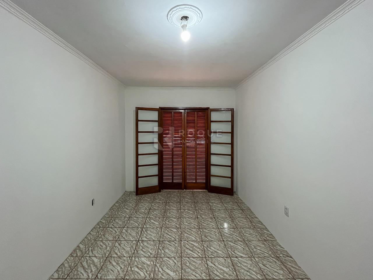 Casa Residencial à venda no bairro Parque Residencial Belinha Ometto: Dormitório 2 segundo andar 