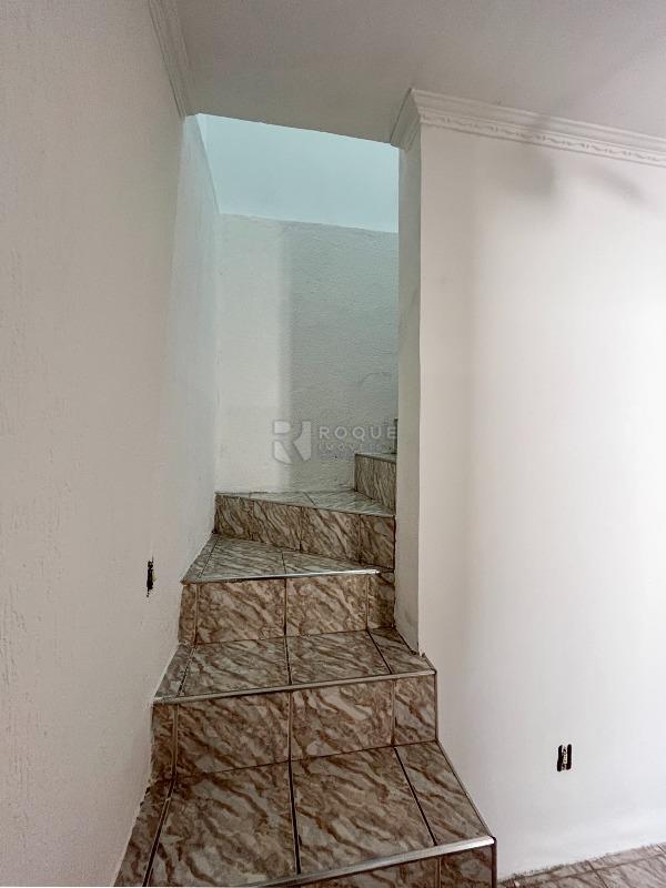 Casa Residencial à venda no bairro Parque Residencial Belinha Ometto: Acesso segundo andar 