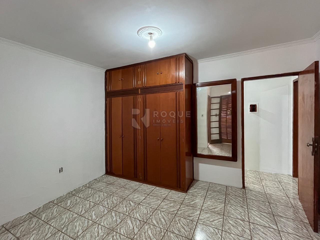 Casa Residencial à venda no bairro Parque Residencial Belinha Ometto: Dormitório 1 suíte segundo andar 