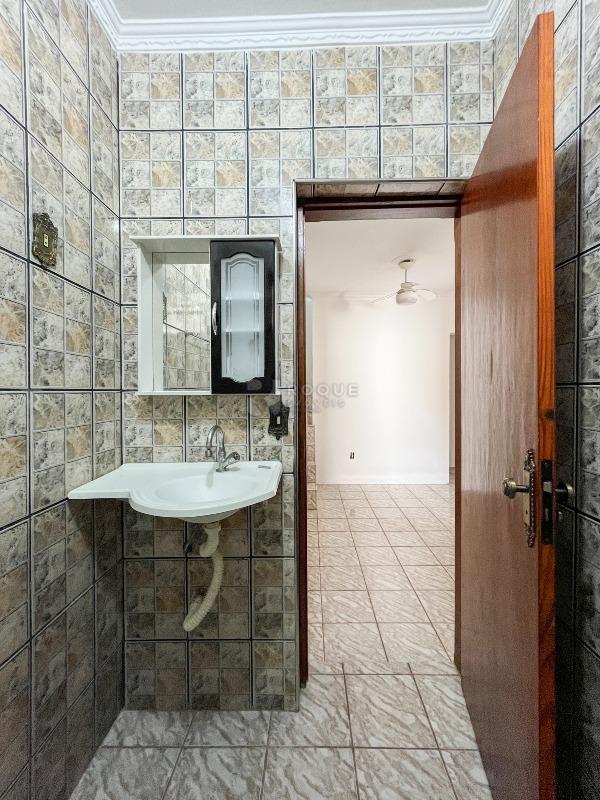 Casa Residencial à venda no bairro Parque Residencial Belinha Ometto: WC social 