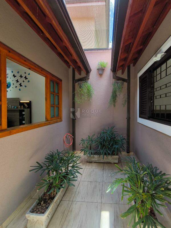 Casa Residencial à venda no bairro JARDIM MORRO AZUL: JARDIM DE INVERNO
