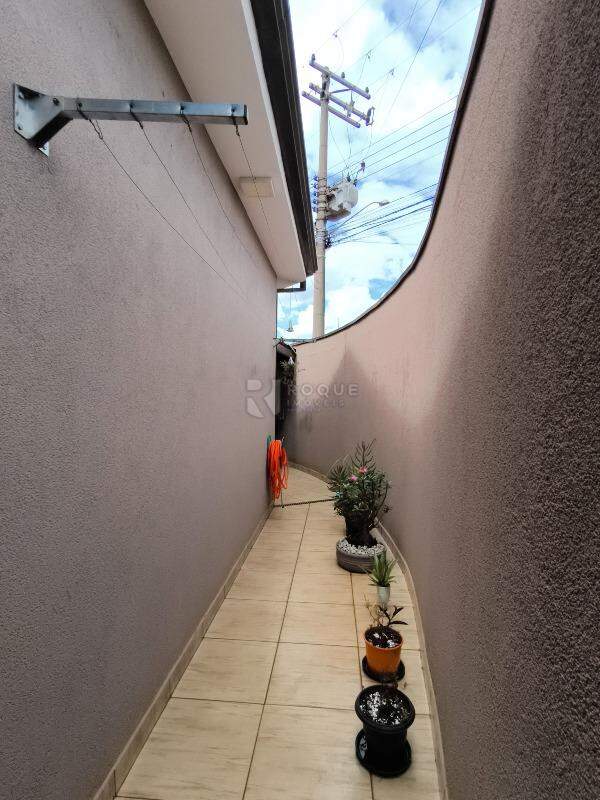 Casa Residencial à venda no bairro JARDIM MORRO AZUL: ÁREA DE VARAL